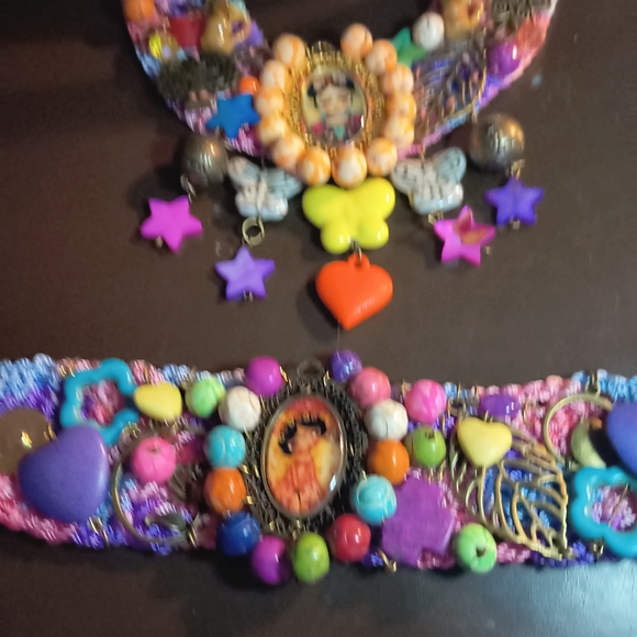 Necklace & Bracelet set. - Picture 3 of 5